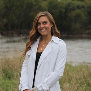 Meet your Posher, Leah